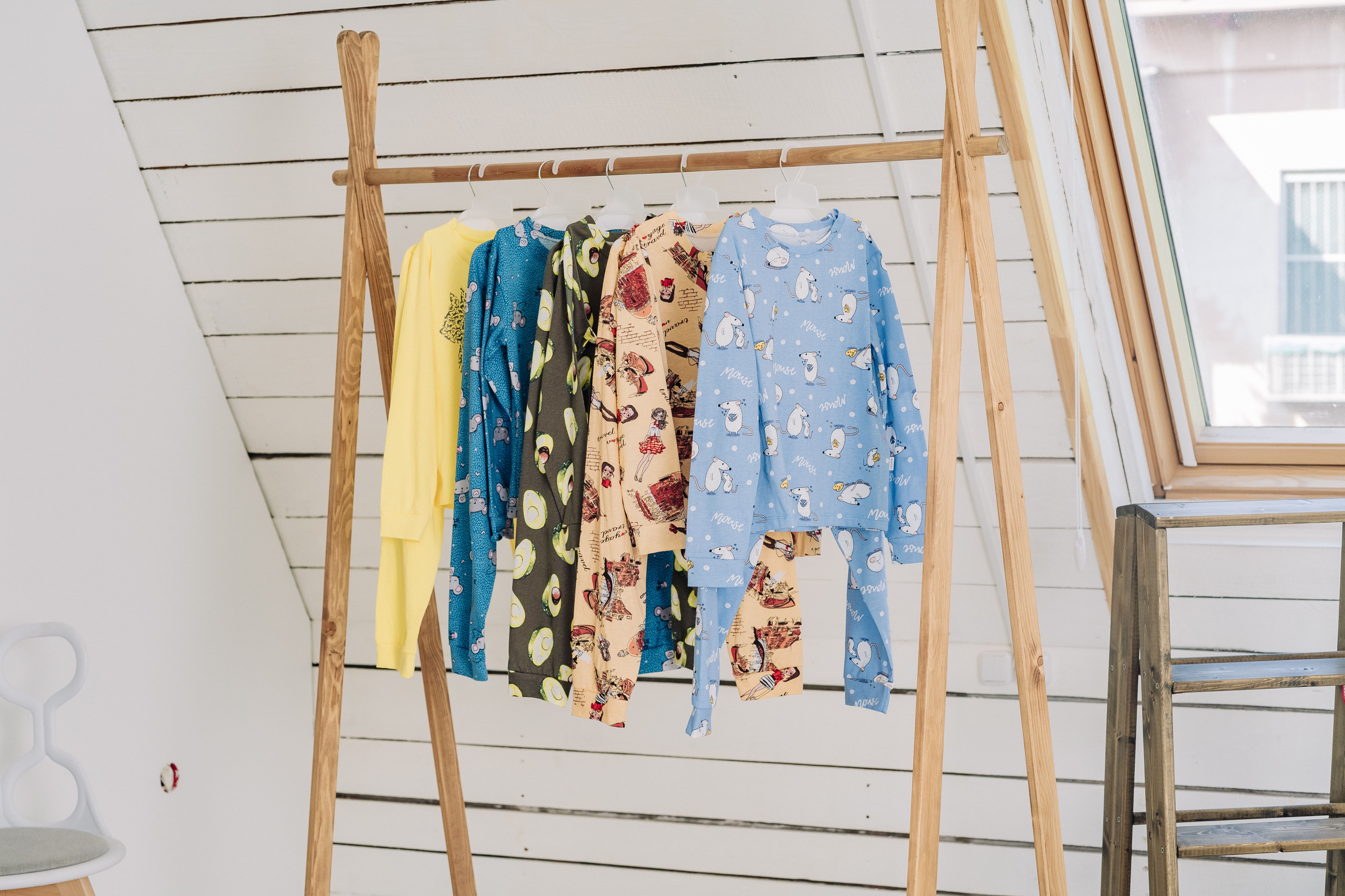 Одежда не рвется, не линяет, не растягивается